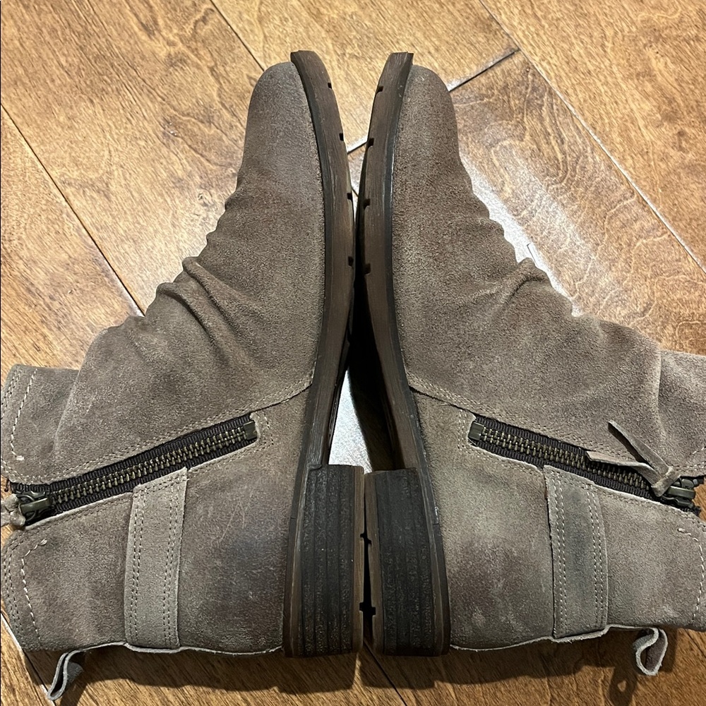 SOFFT Brookdale leather ankle boots, size 8